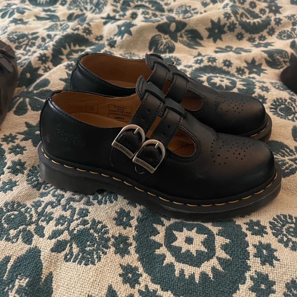 DR.MARTENS BRAND NEW